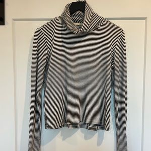 Long sleeve turtleneck